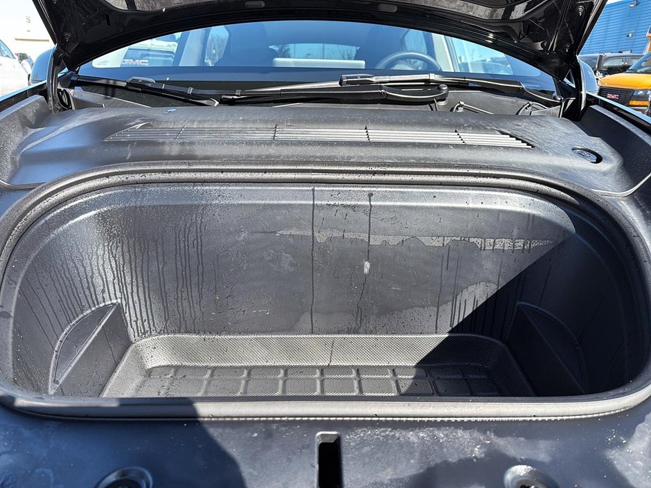 Tesla Model Y  2023-7