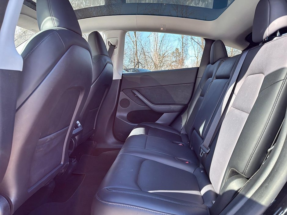 Tesla Model Y  2023-9