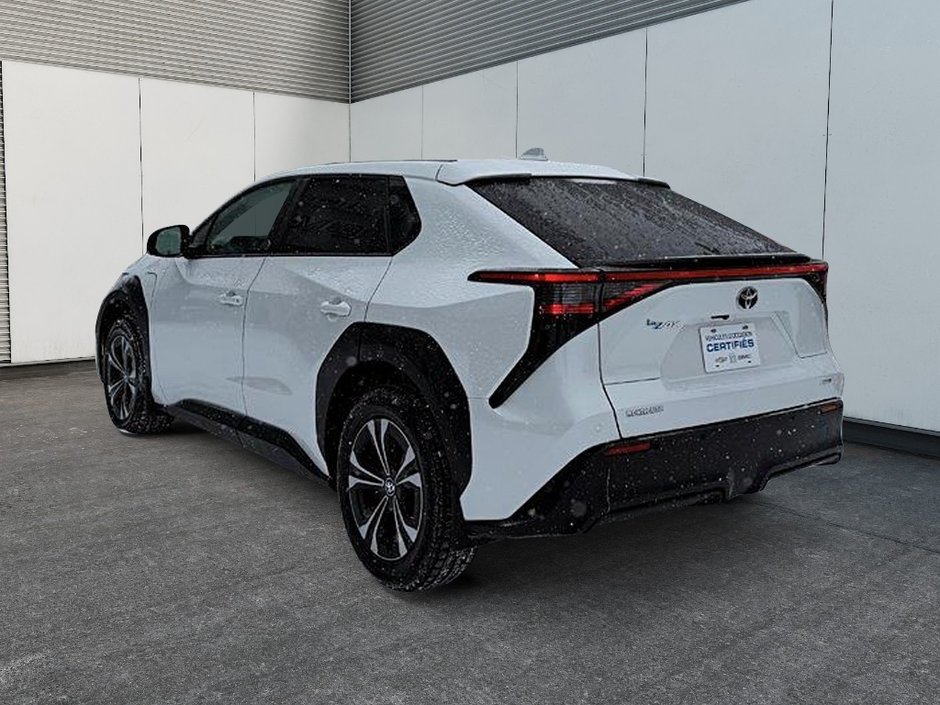 Toyota BZ4X XLE 2023-3