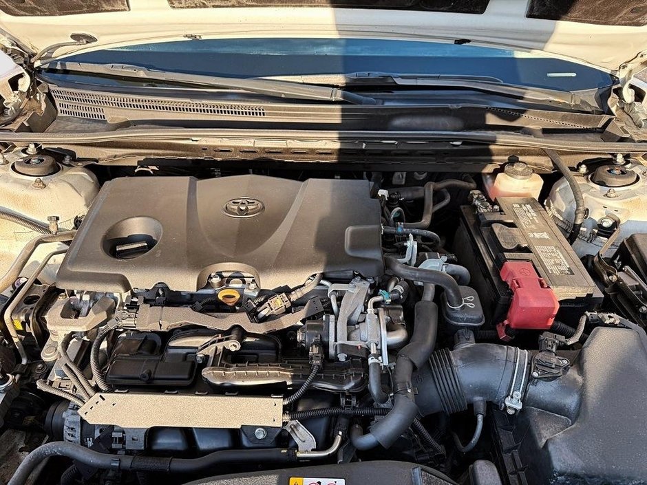 Toyota Camry XLE 2018-6