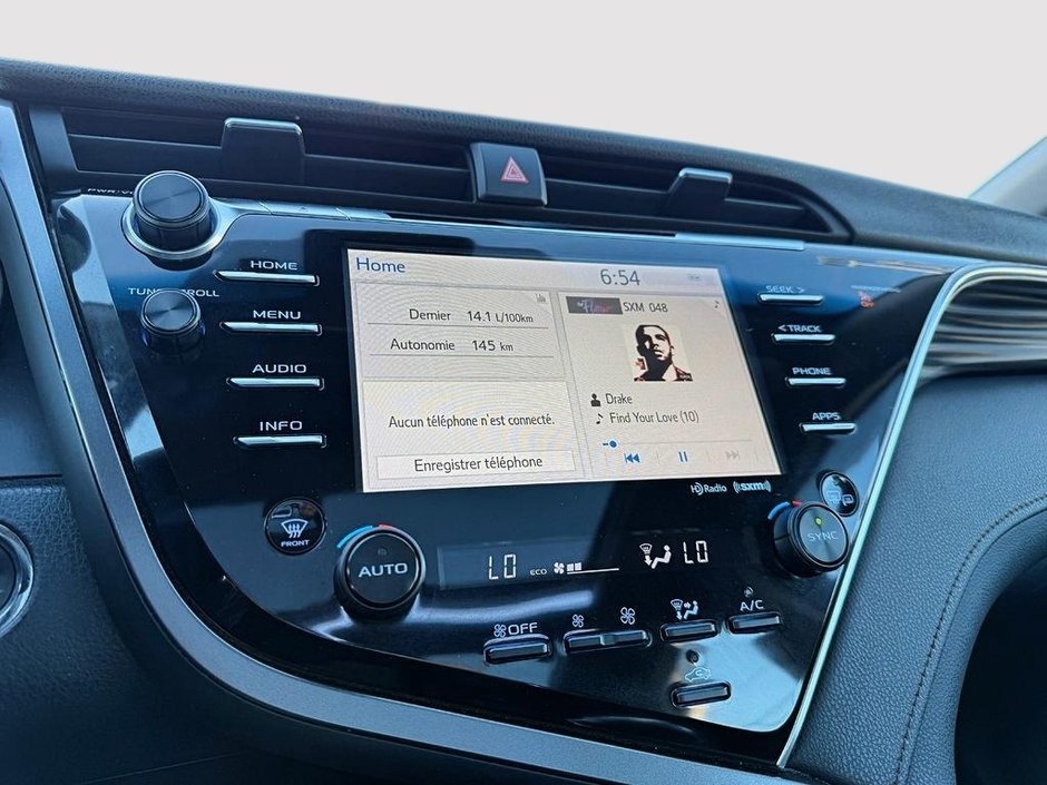 Toyota Camry XLE 2018-15