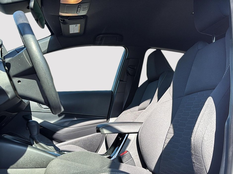 Toyota Corolla Hatchback SE 2019-7