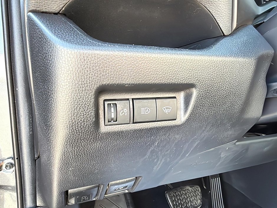 2019 Toyota RAV4 LE-10