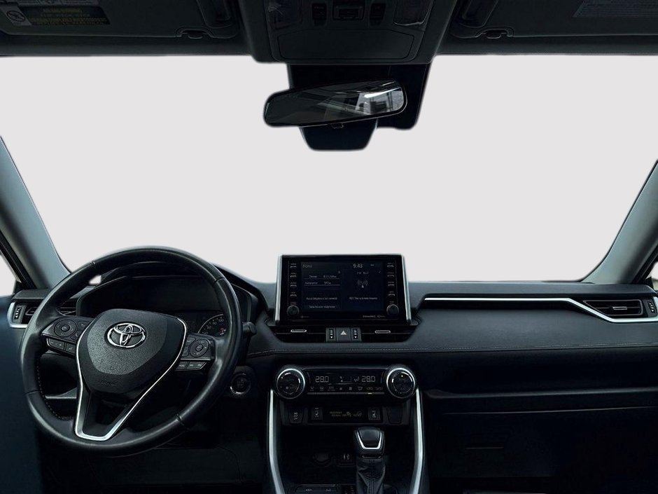Toyota RAV4 XLE 2023-8