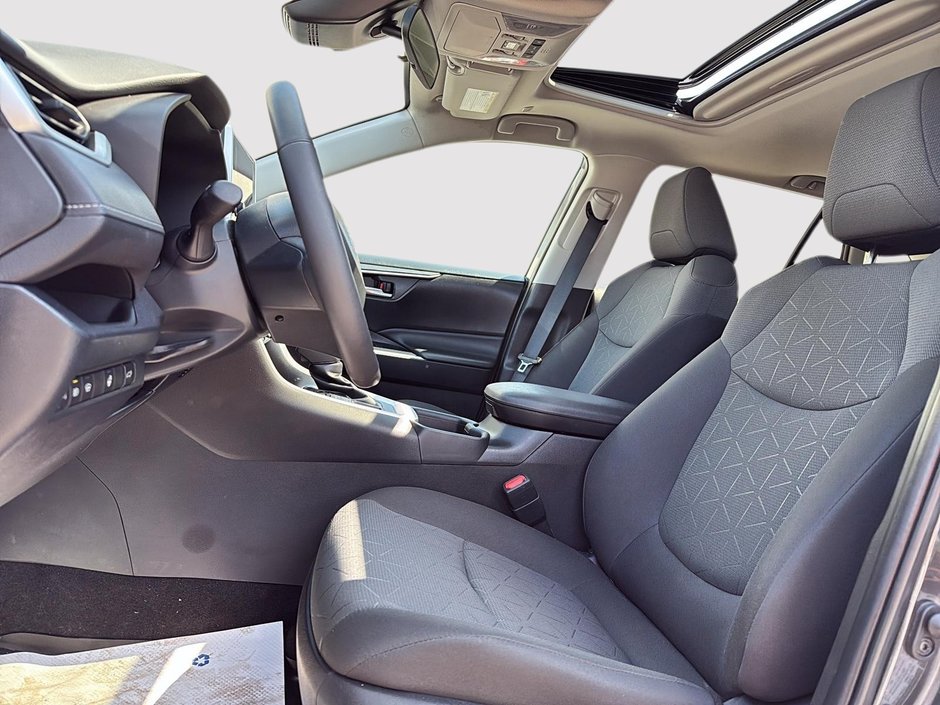 2023 Toyota RAV4 XLE AWD-7