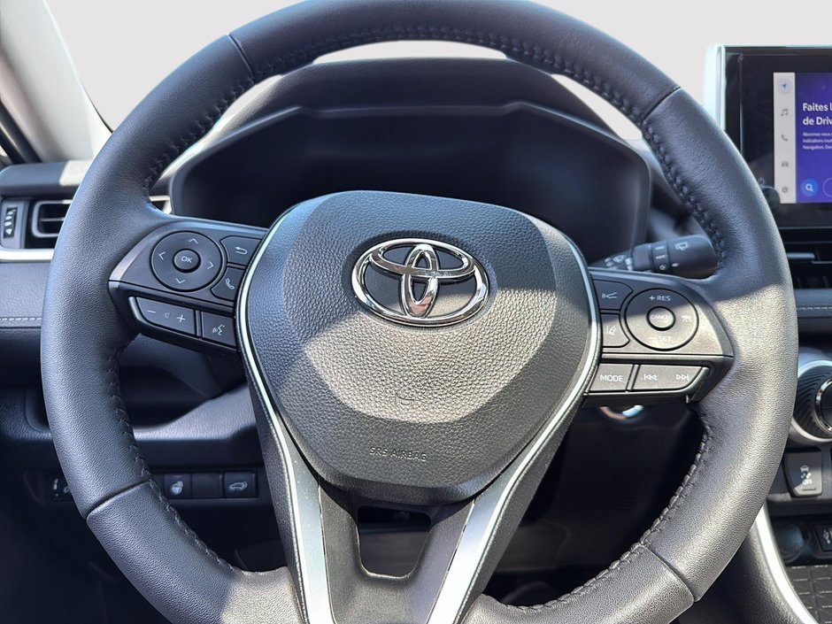 2023 Toyota RAV4 XLE AWD-12