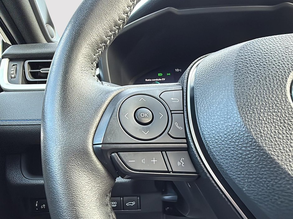 2024 Toyota RAV4 Hybrid XSE-12