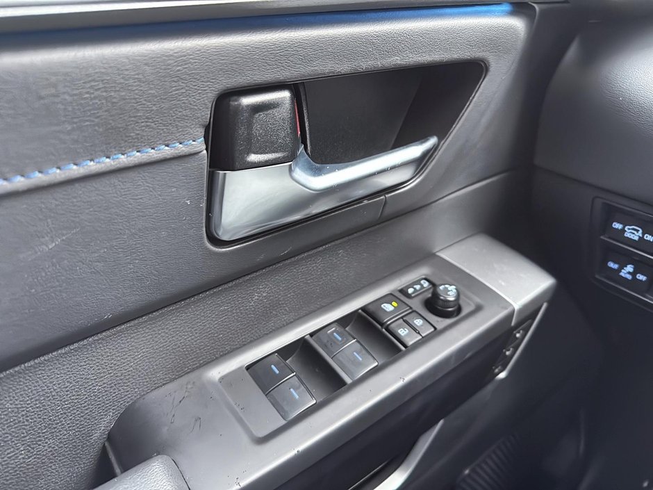 Toyota Sequoia PLATINUM 2024-9