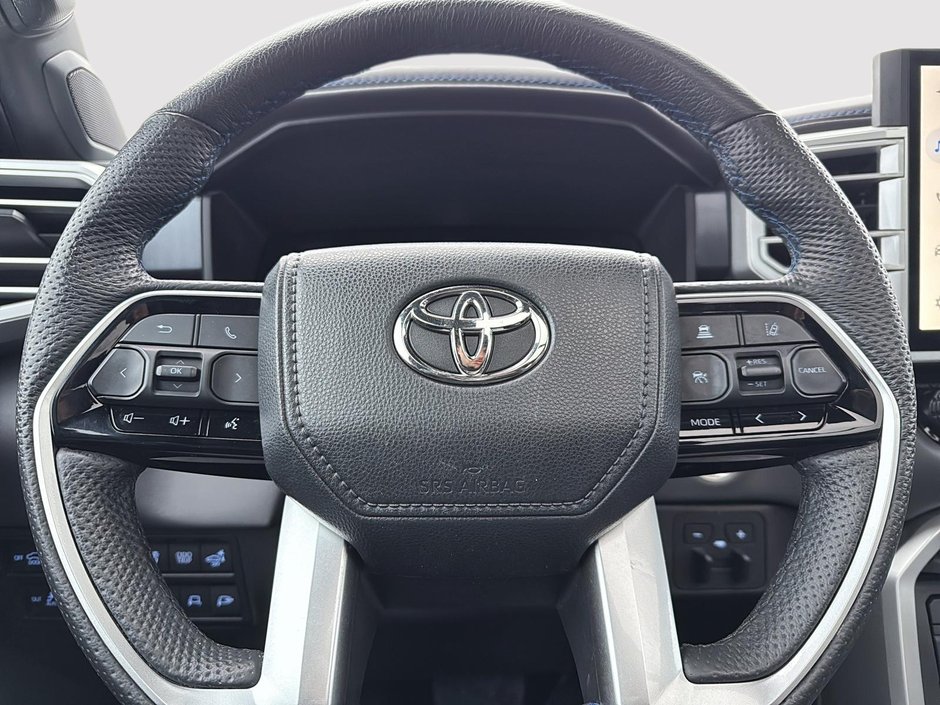 Toyota Sequoia PLATINUM 2024-11