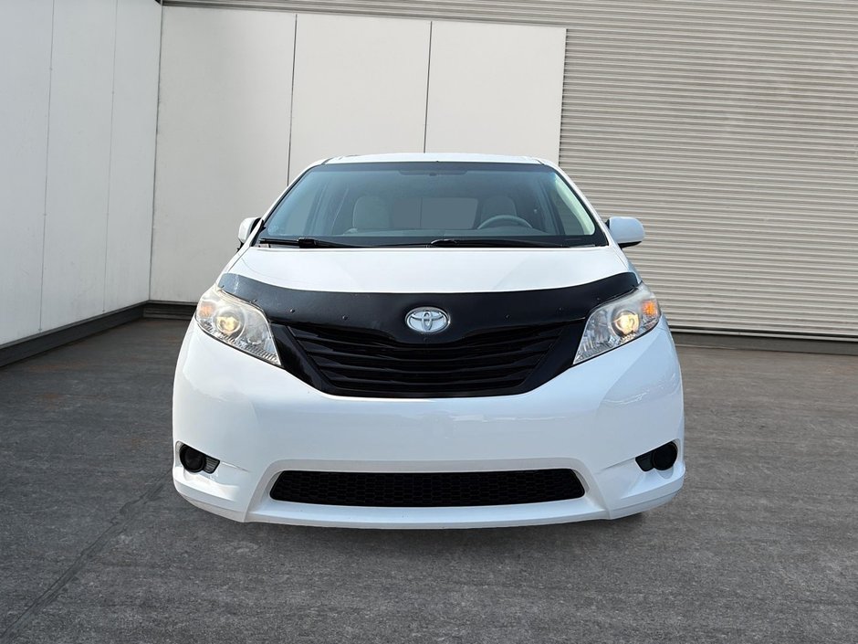 2013 Toyota Sienna-1