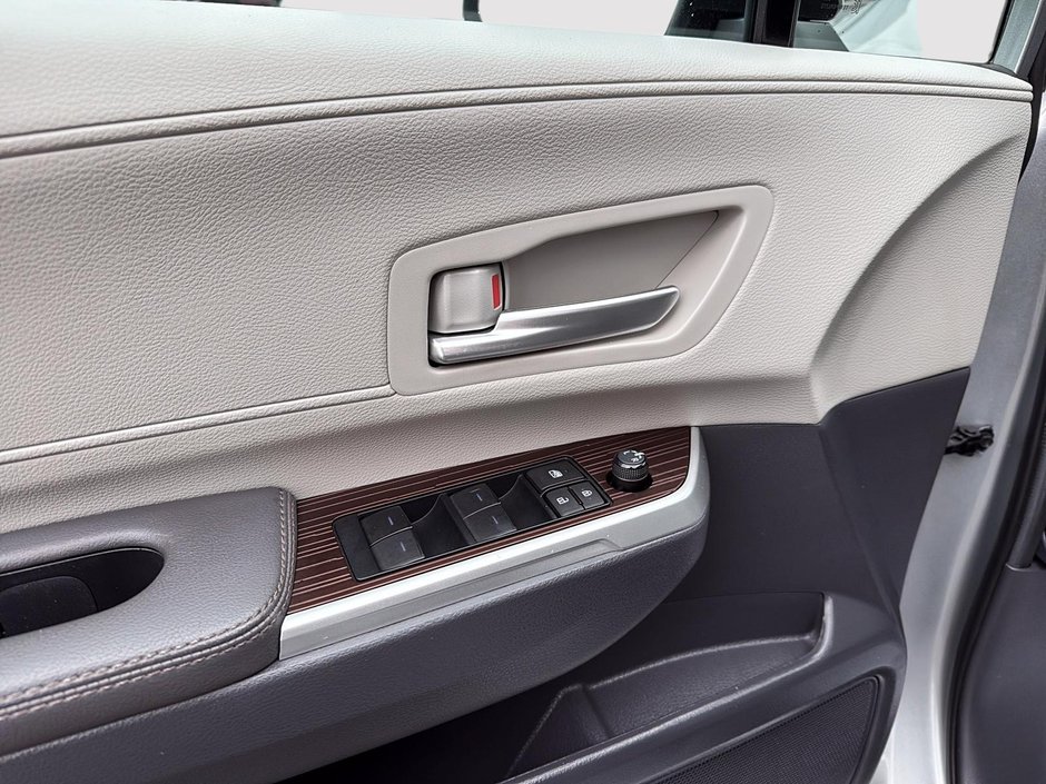 Toyota Sienna  2024-11