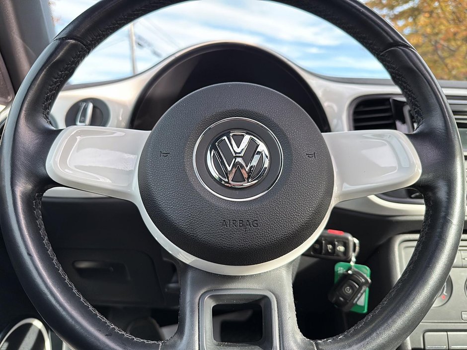 2014 Volkswagen Beetle Coupe-12