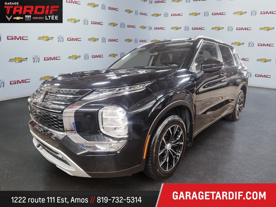Mitsubishi OUTLANDER  2023 à Amos, Québec - w940px