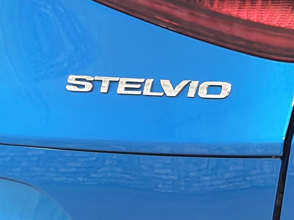 Alfa Romeo Stelvio VELOCE Q4 TOIT  NAV CAMERA SIEGES CHAUFFANTS 2022-24