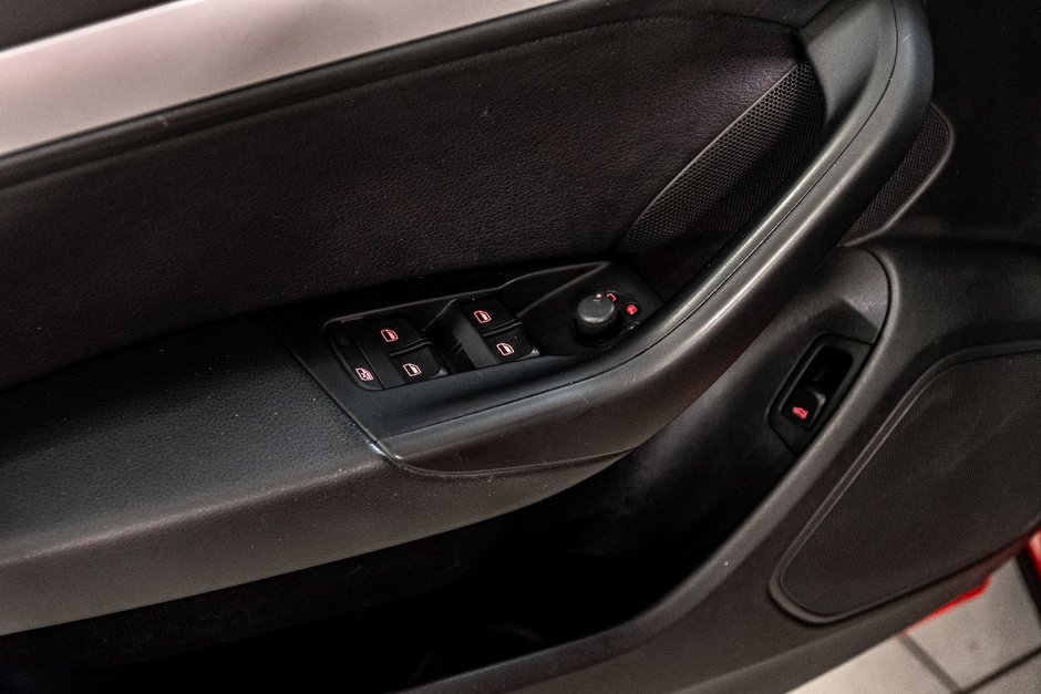 Audi Q3 Komfort TOIT OUVRANT CUIR SIEGES CHAUFFANTS 2018-12