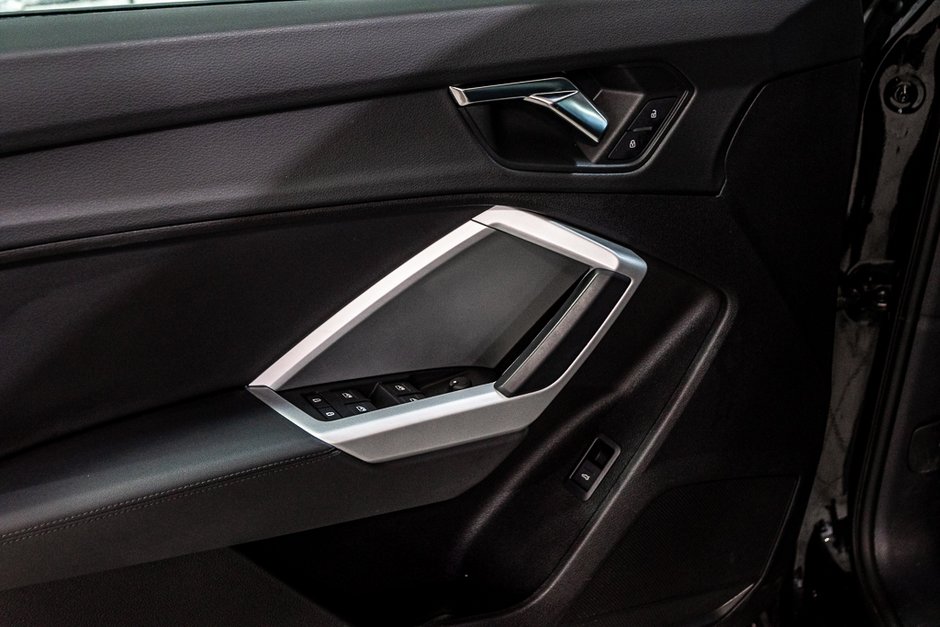 Audi Q3 KOMFORT QUATTRO CUIR TOIT PANO CAMERA 2022-16