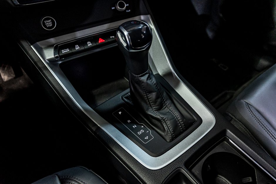 Audi Q3 KOMFORT QUATTRO CUIR TOIT PANO CAMERA 2022-24