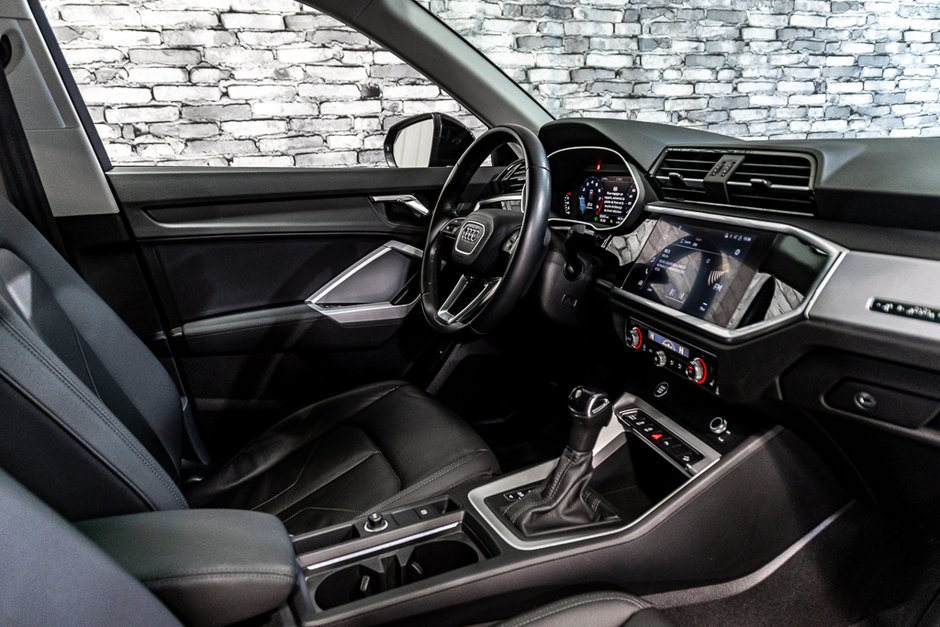 Audi Q3 KOMFORT QUATTRO CUIR TOIT PANO CAMERA 2022-19