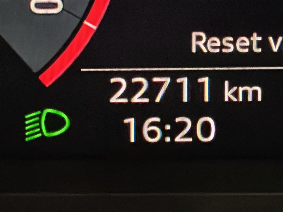 Audi Q3 PROGRESSIV S-LINE QUATTRO TFSI TOIT CUIR 2023-29