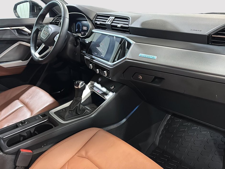 Audi Q3 PROGRESSIV S-LINE QUATTRO TFSI TOIT CUIR 2023-13