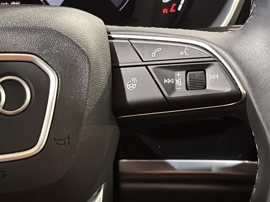 Audi Q3 PROGRESSIV S-LINE QUATTRO TFSI TOIT CUIR 2023-28