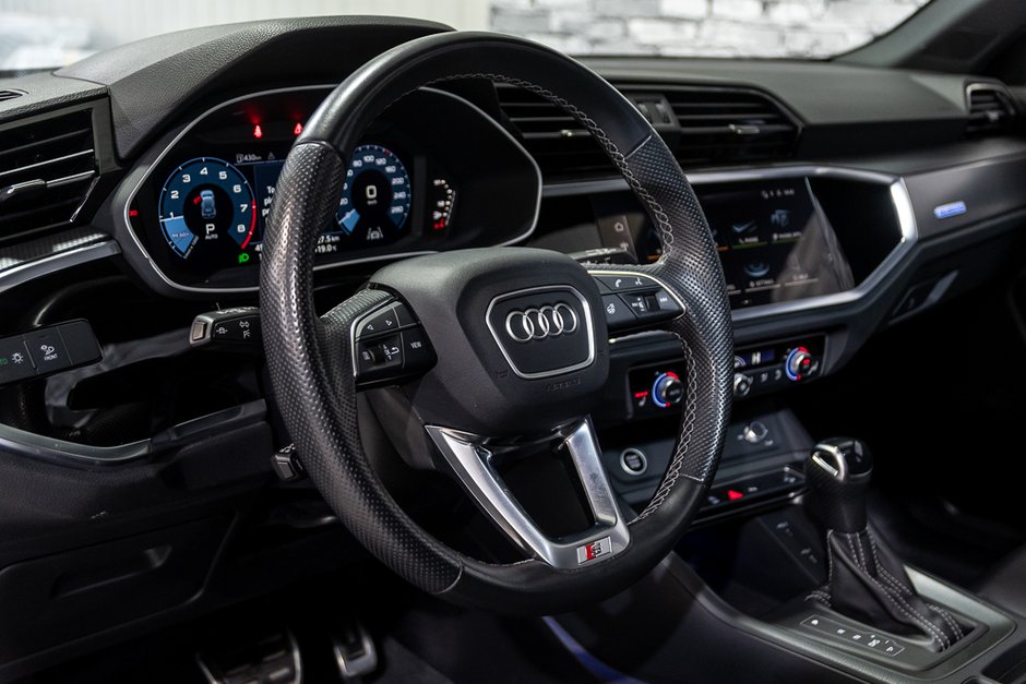 Audi Q3 PROGRESSIV S-LINE AWD CUIR TOIT PANO CAM CARPLAY 2024-18