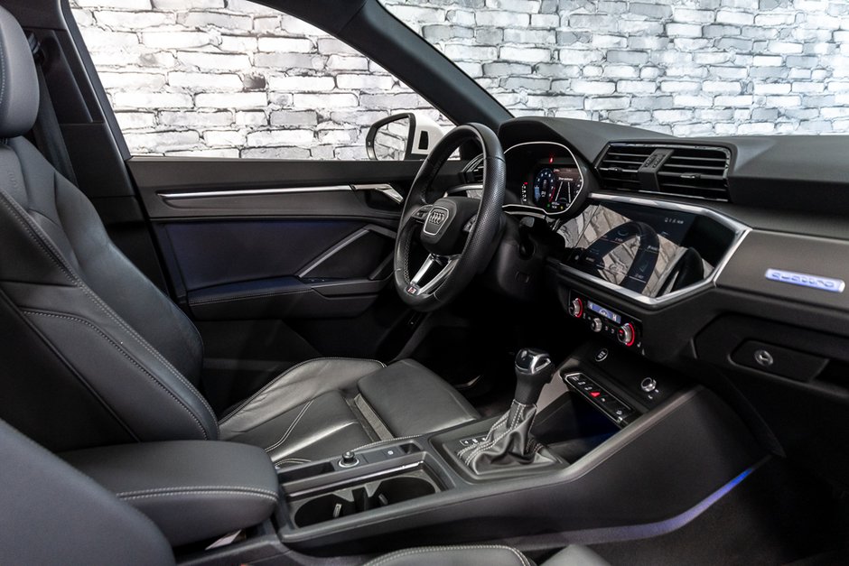 Audi Q3 PROGRESSIV S-LINE AWD CUIR TOIT PANO CAM CARPLAY 2024-20