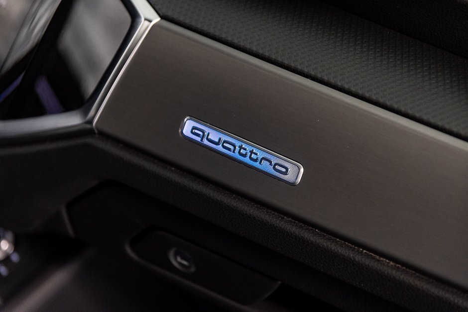 Audi Q3 PROGRESSIV S-LINE AWD CUIR TOIT PANO CAM CARPLAY 2024-28