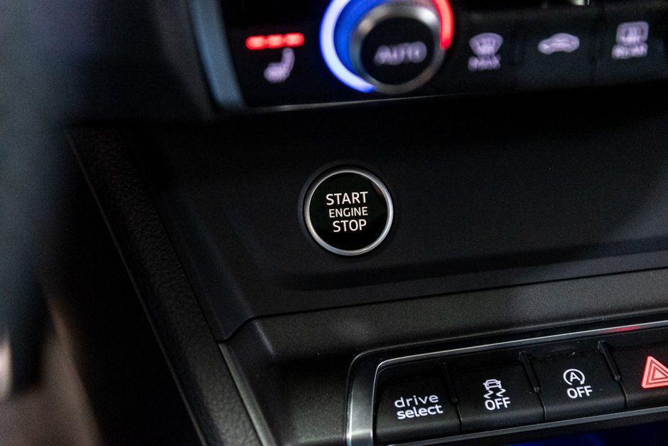 Audi Q3 PROGRESSIV S-LINE AWD CUIR TOIT PANO CAM CARPLAY 2024-30