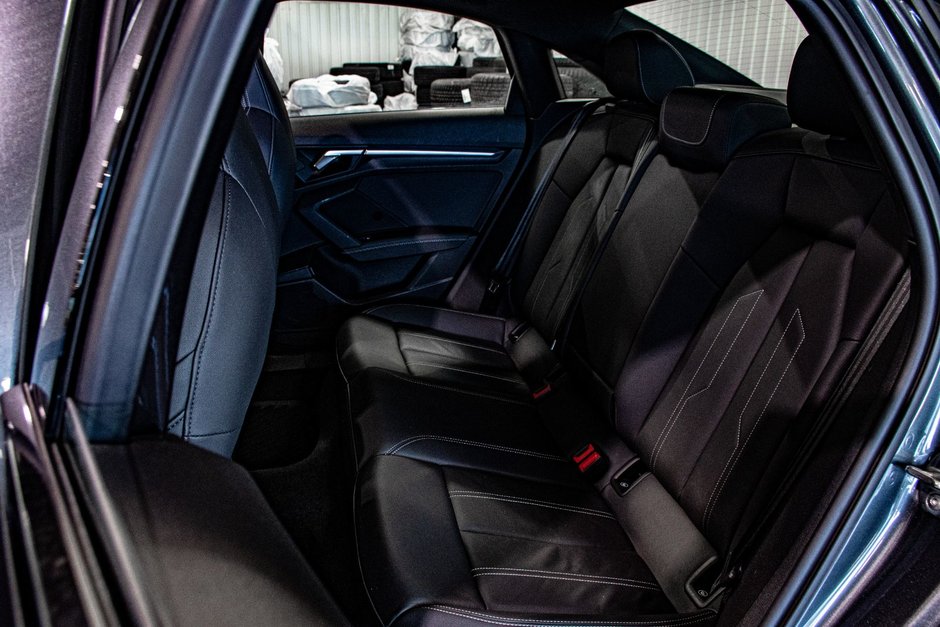 Audi S3 SEDAN KOMFORT QUATTRO CUIR TOIT CARPLAY 2023-21