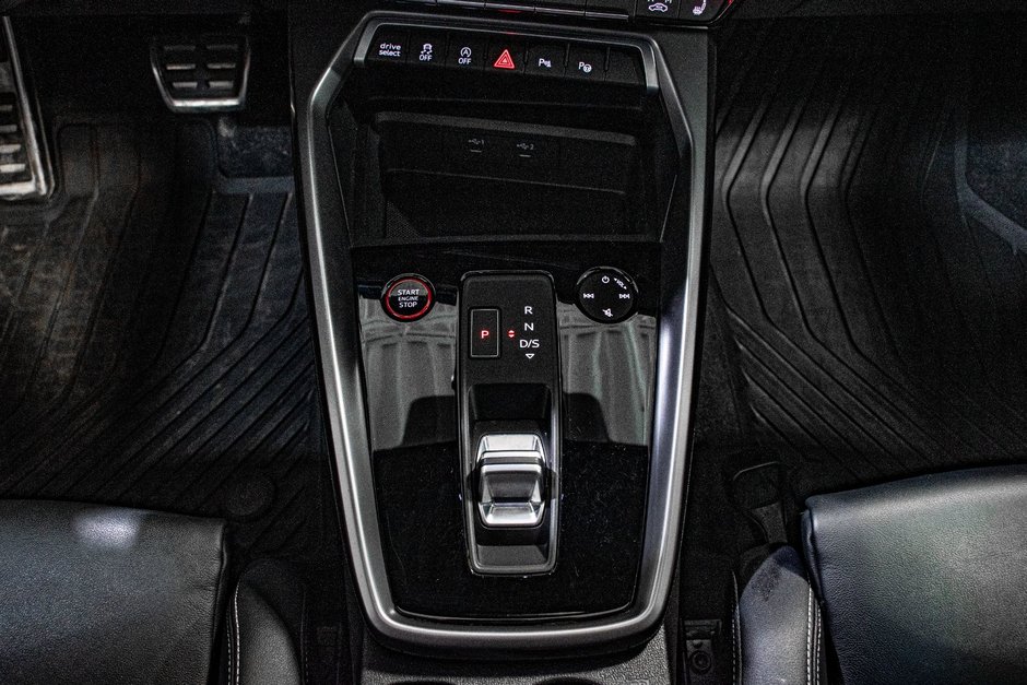 Audi S3 SEDAN KOMFORT QUATTRO CUIR TOIT CARPLAY 2023-27