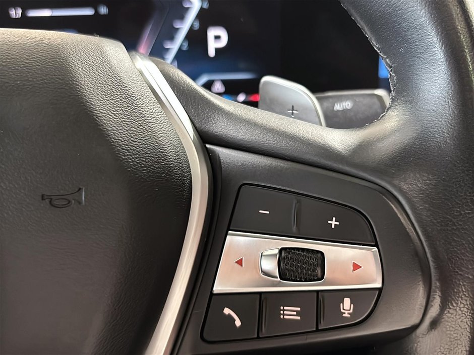 BMW 3 Series 330i xDrive M PACKAGE PREMIUM PACKAGE TOIT CUIR 2023-30