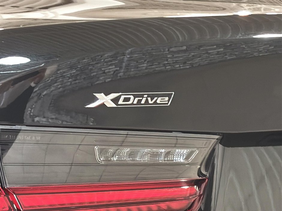 BMW 3 Series 330i xDrive M PACKAGE PREMIUM PACKAGE TOIT CUIR 2023-10