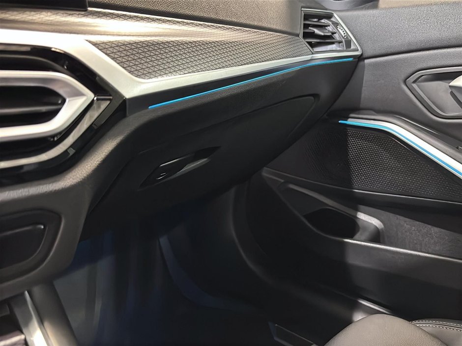 2024 BMW 3 Series 330e xDrive HYBRIDE M SPORT PREMIUM TOIT CUIR-36