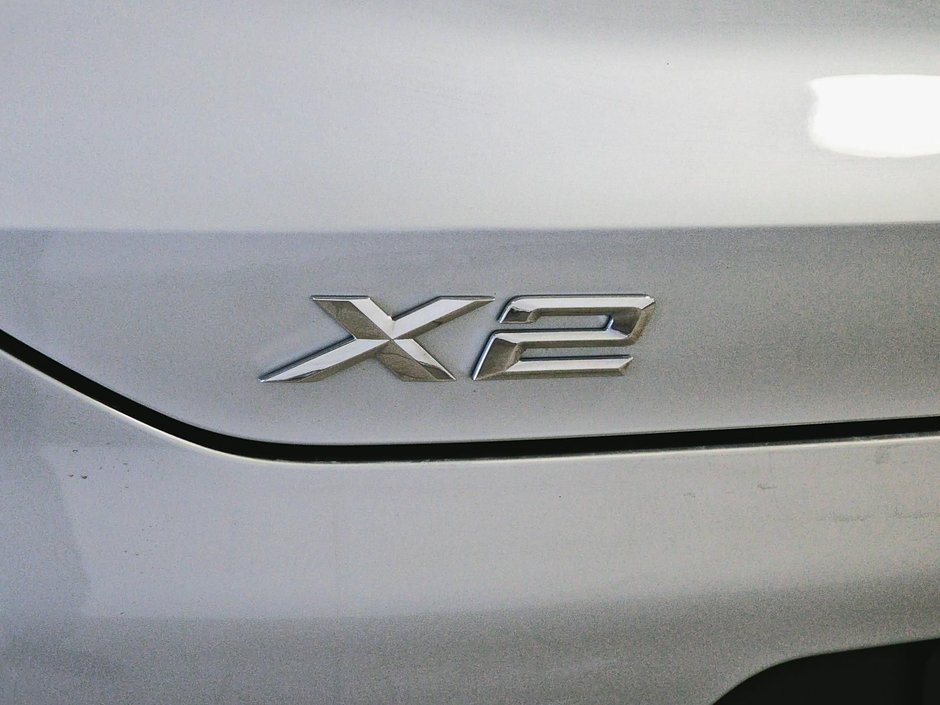BMW X2 XDrive PREMIUM AMÉLIORÉ SPORT PACK TOIT CUIR GPS 2018-14