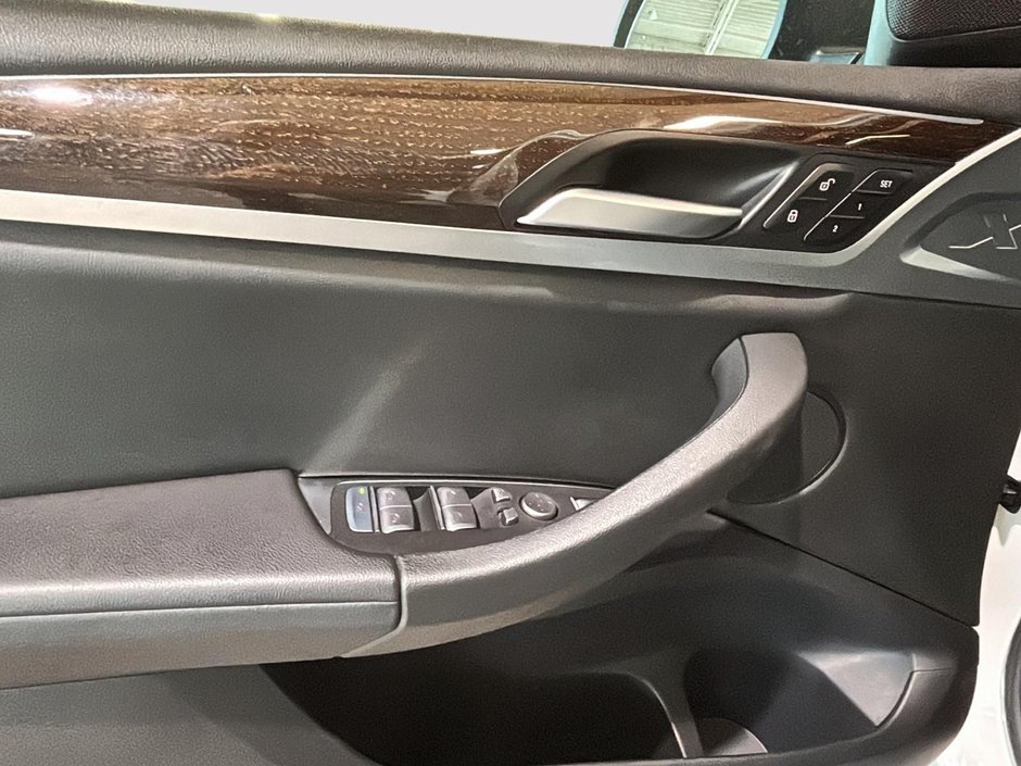 BMW X3 XDrive PREMIUM PKG  TOIT PANORAMIQUE GPS CUIR MAGS 2024-18