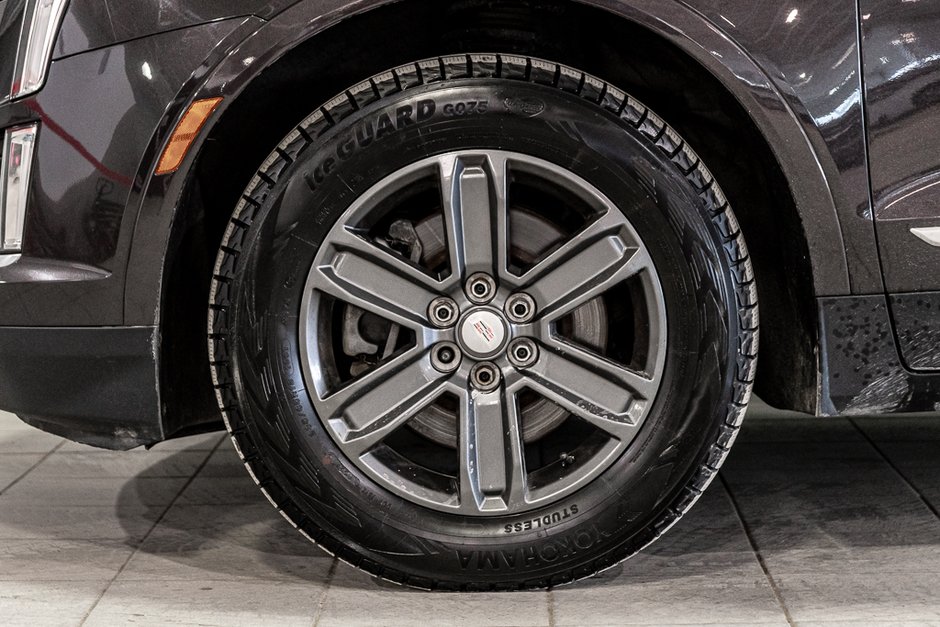 Cadillac XT5 Luxury AWD Cuir Toit Sieges Chauffant Cam Navi 2018-1