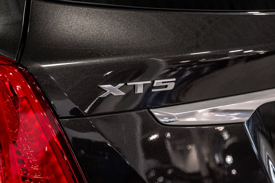 Cadillac XT5 Luxury AWD Cuir Toit Sieges Chauffant Cam Navi 2018-11