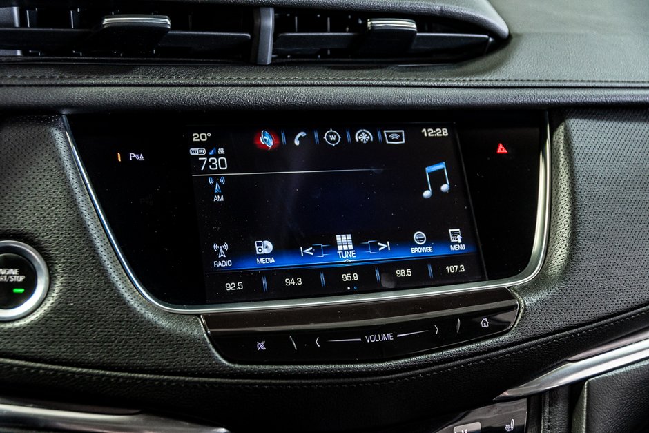 Cadillac XT5 Luxury AWD Cuir Toit Sieges Chauffant Cam Navi 2018-22