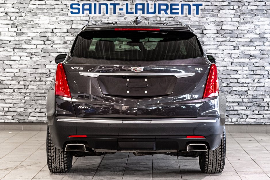 Cadillac XT5 Luxury AWD Cuir Toit Sieges Chauffant Cam Navi 2018-9