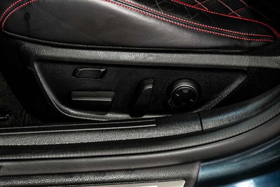 GENESIS G70 3.3T SPORT AWD 365 HP HEAD UP DISP CAM360 CUIR 2022-14