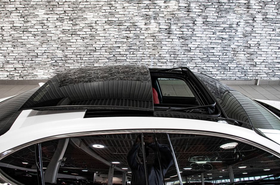 GENESIS G70 3.3T SPORT 365 HP HUD CAM 360 TOIT CUIR CHAUFFANTS 2023-9