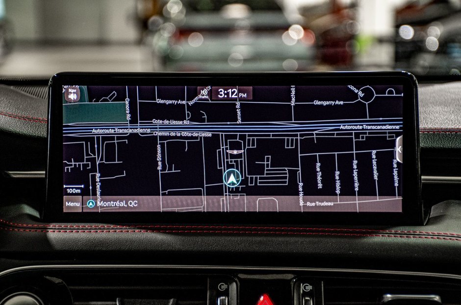 GENESIS G70 3.3T SPORT 365 HP HUD CAM 360 TOIT CUIR CHAUFFANTS 2023-8