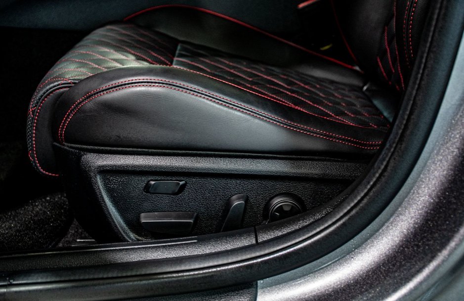 GENESIS G70 3.3T SPORT 365 HP HUD CAM 360 TOIT CUIR CHAUFFANTS 2023-6