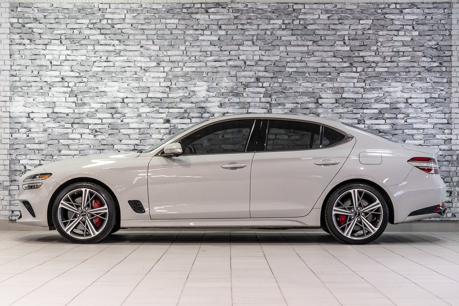 GENESIS G70 SPORT 3.3T AWD 365HP CUIR TOIT NAV CAM360 2024-7