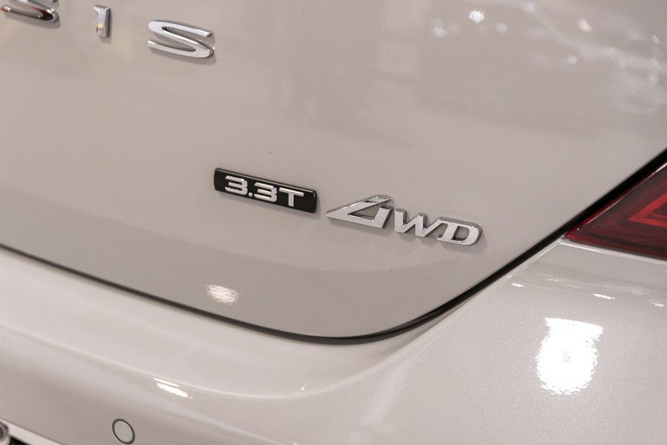 GENESIS G70 SPORT 3.3T AWD 365HP CUIR TOIT NAV CAM360 2024-13