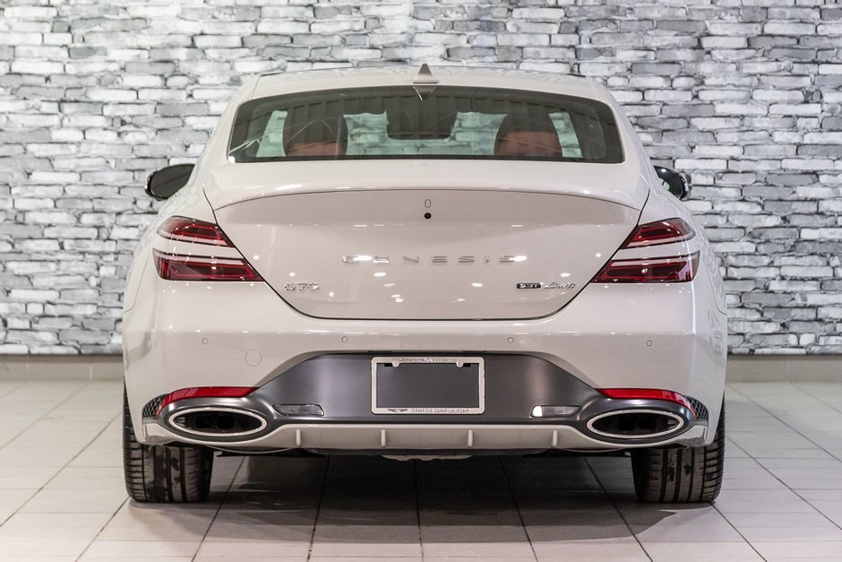 GENESIS G70 SPORT 3.3T AWD 365HP CUIR TOIT NAV CAM360 2025-12