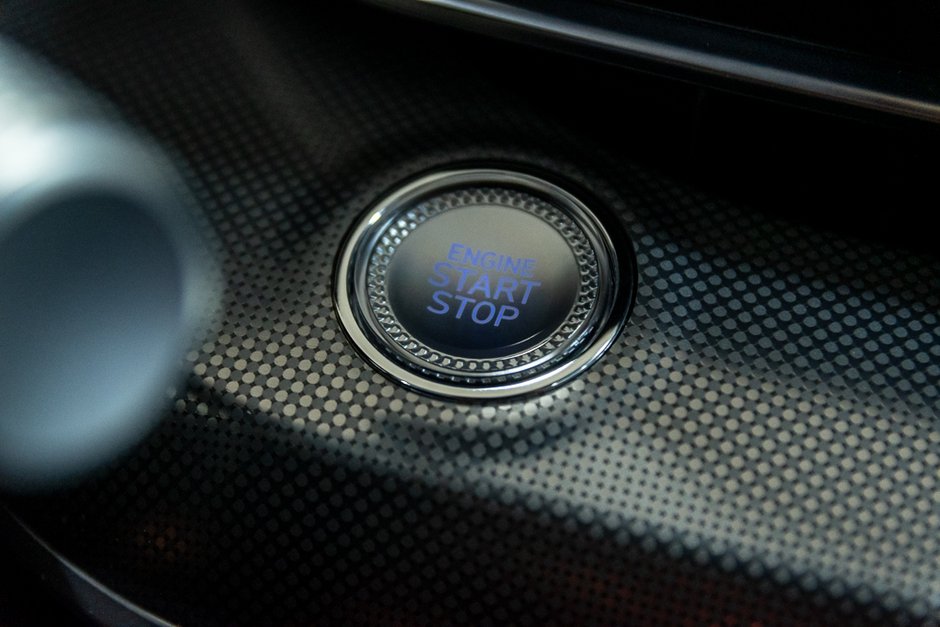 GENESIS G80 2.5T ADVANCED AWD 300HP TOIT NAV CUIR MAGS 2024-26