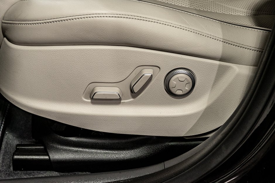 GENESIS G80 2.5T ADVANCED AWD 300HP TOIT NAV CUIR MAGS 2024-18