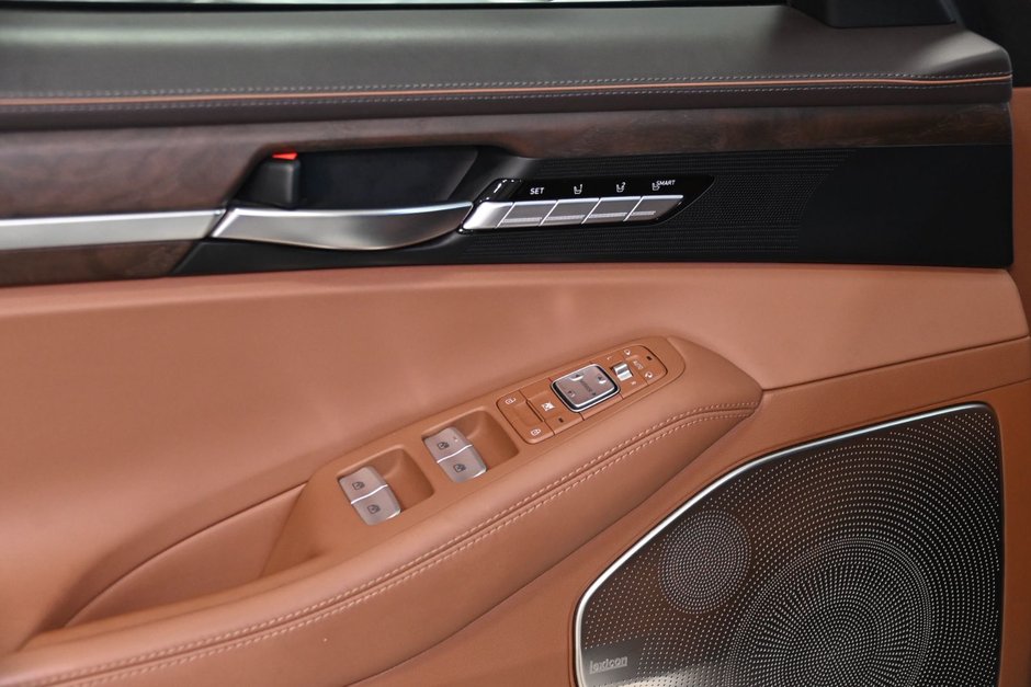 GENESIS G90 5.0L PRESTIGE AWD V8 GPS CAM 360 CUIR TOIT 2020-21